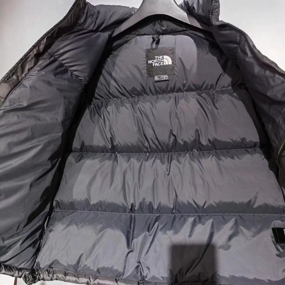 The North Face 1996 Retro Nuptse 700 Fill Packable Jacket - Picture 6 of 6